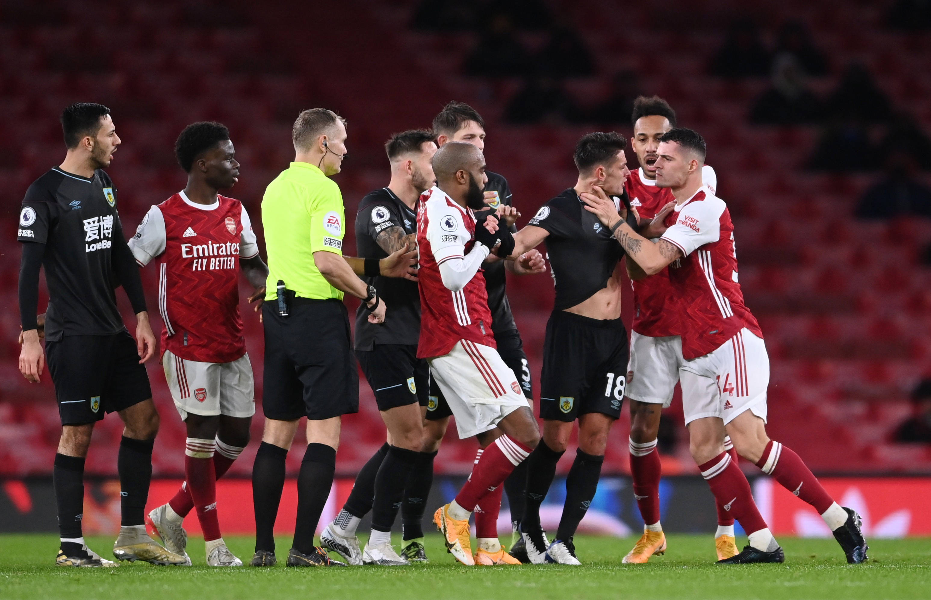 他们表现出 他们表现出